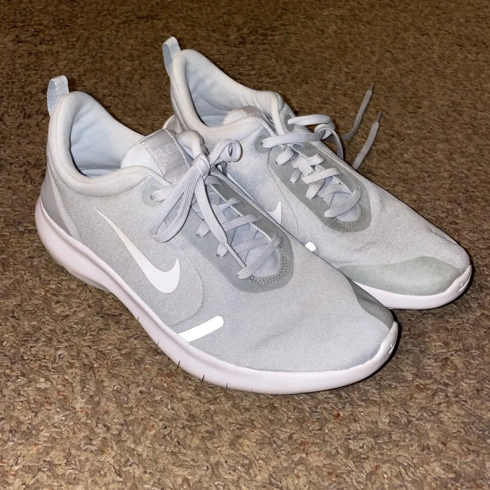 Nike running shoes - Picture 1 of 1
